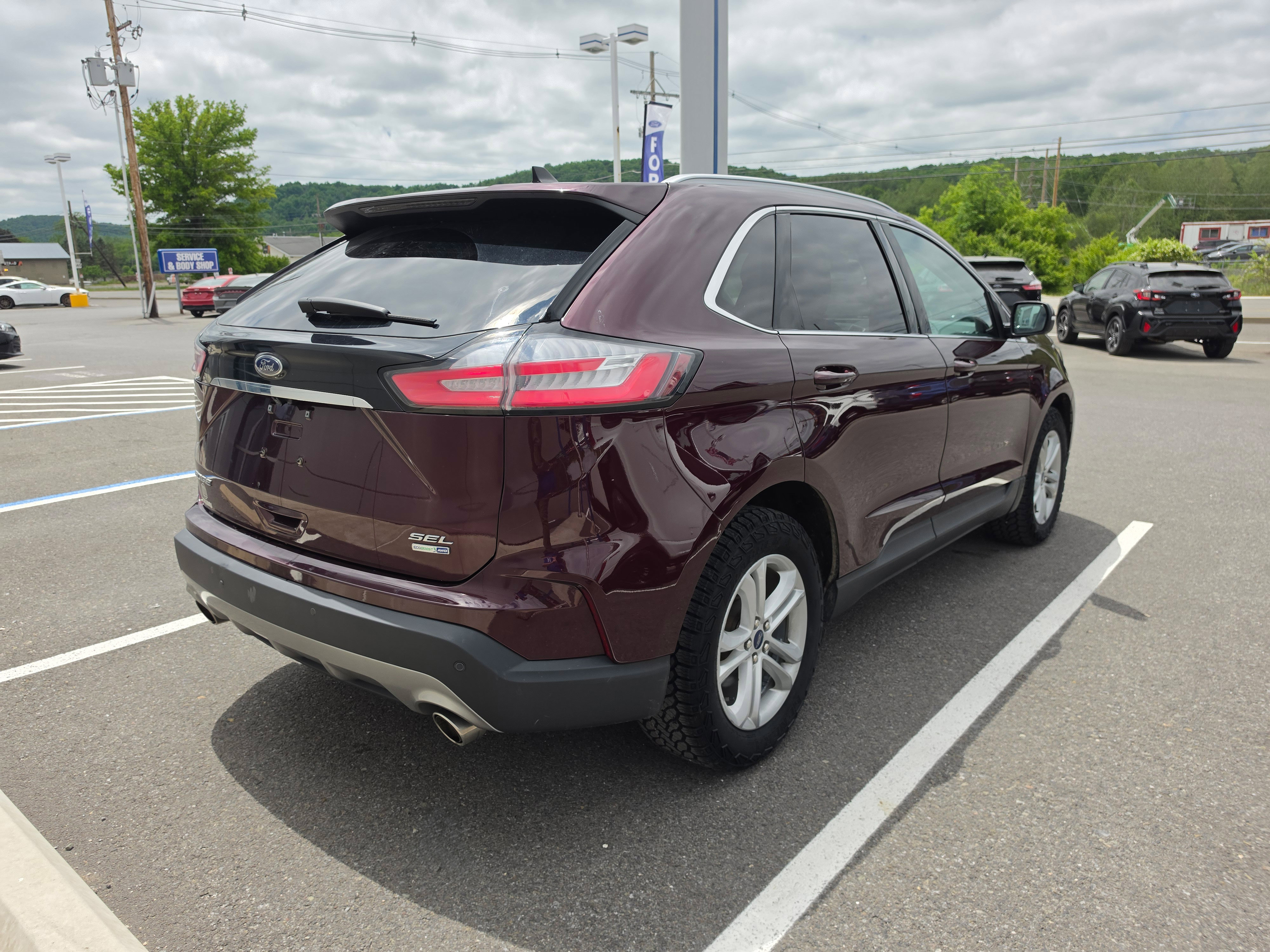 Used 2020 Ford Edge SEL w/ Convenience Package AWD/4WD image 3