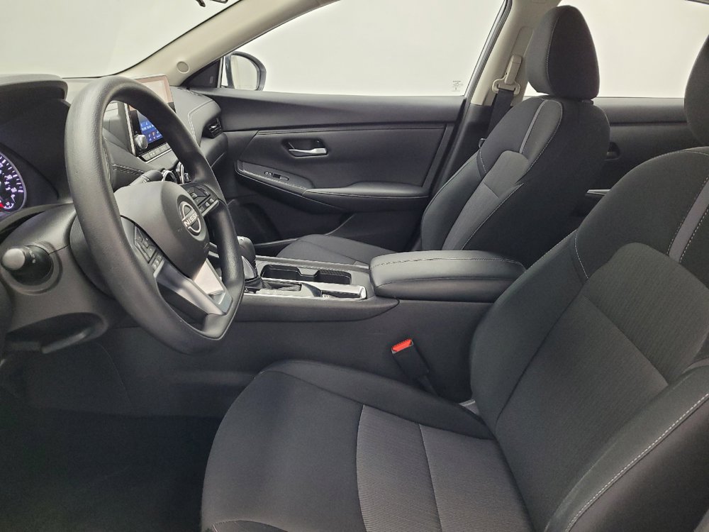 Used 2025 Nissan Sentra SV FWD image 17