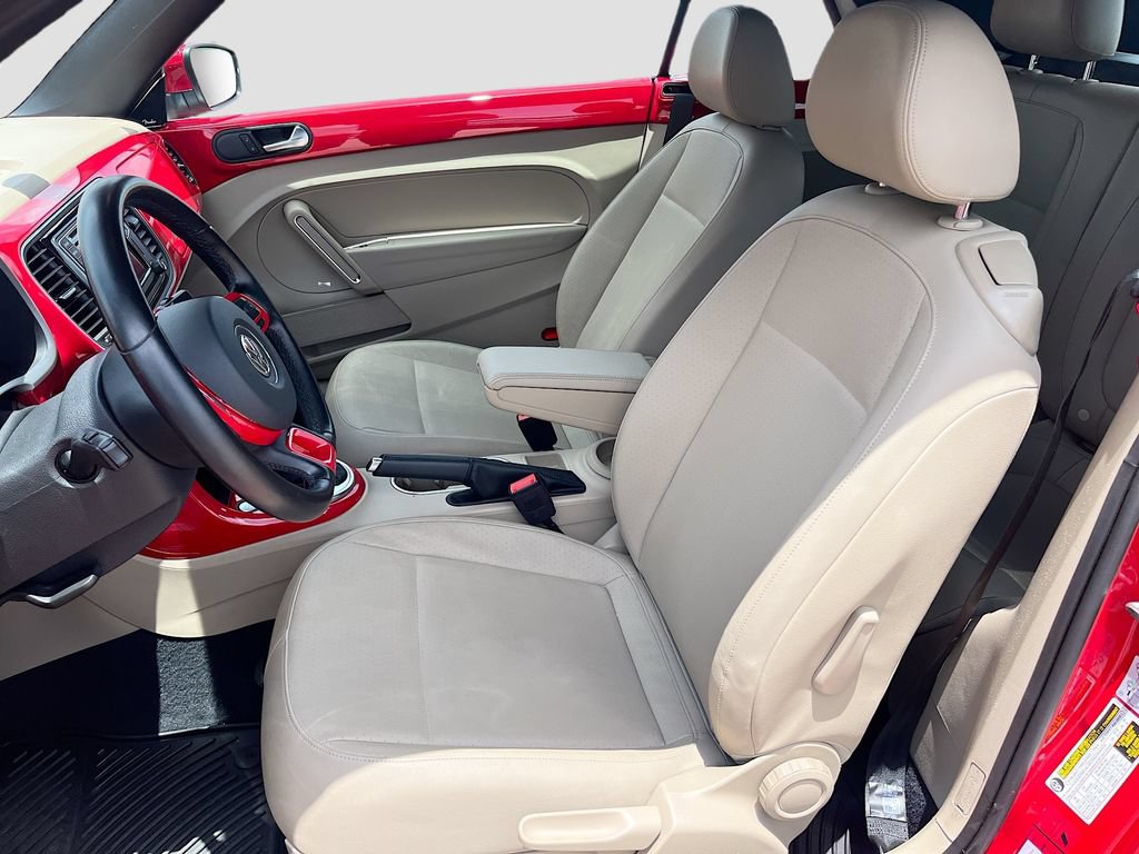 Used 2019 Volkswagen Beetle 2.0T SE FWD image 22