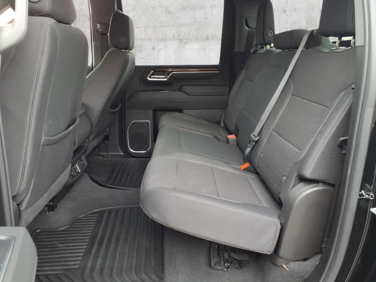 Used 2025 Chevrolet Silverado 3500 LT w/ Safety Package AWD/4WD image 7