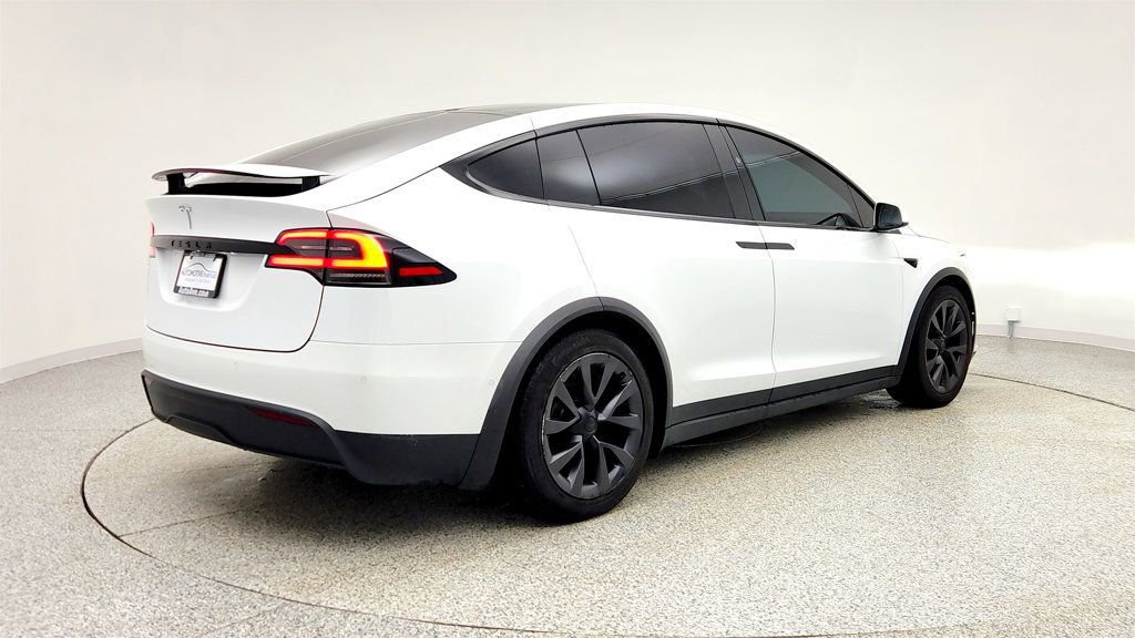 Used 2022 Tesla Model X image 5