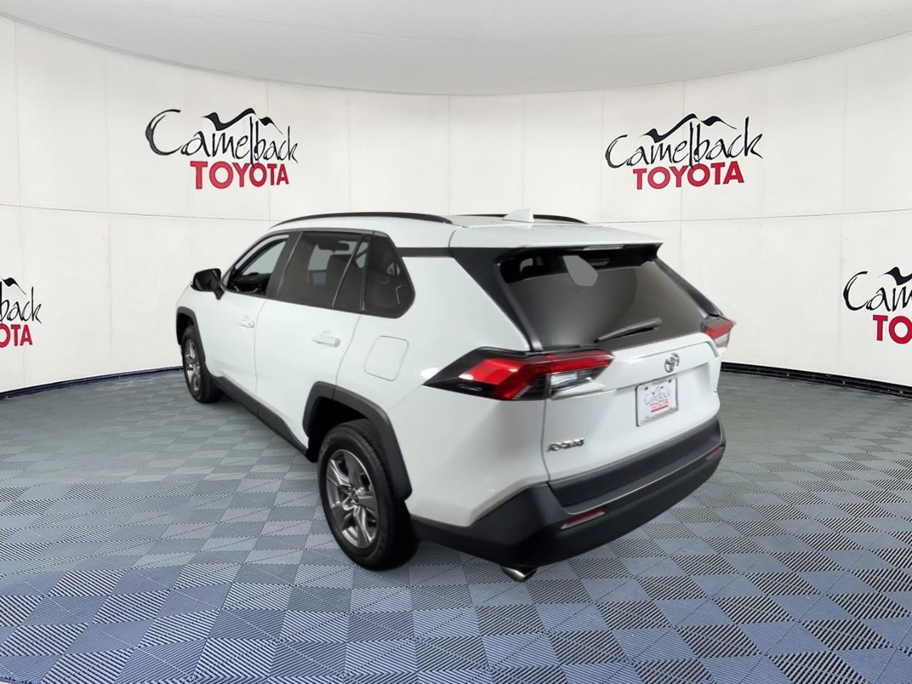 Used 2025 Toyota RAV4 XLE FWD image 9