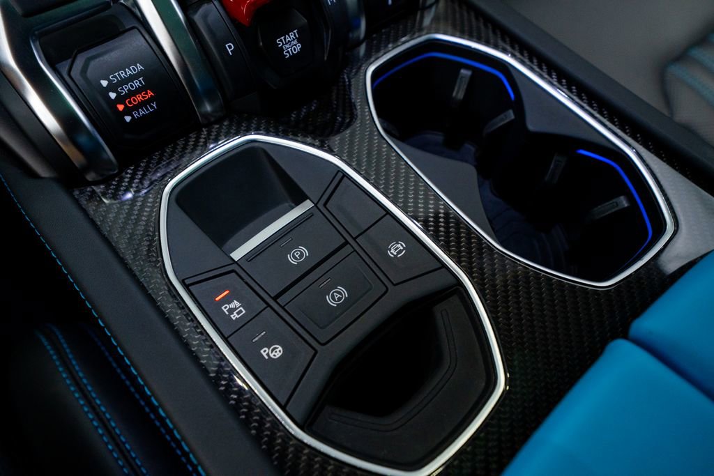 Used 2023 Lamborghini Urus Performante image 58