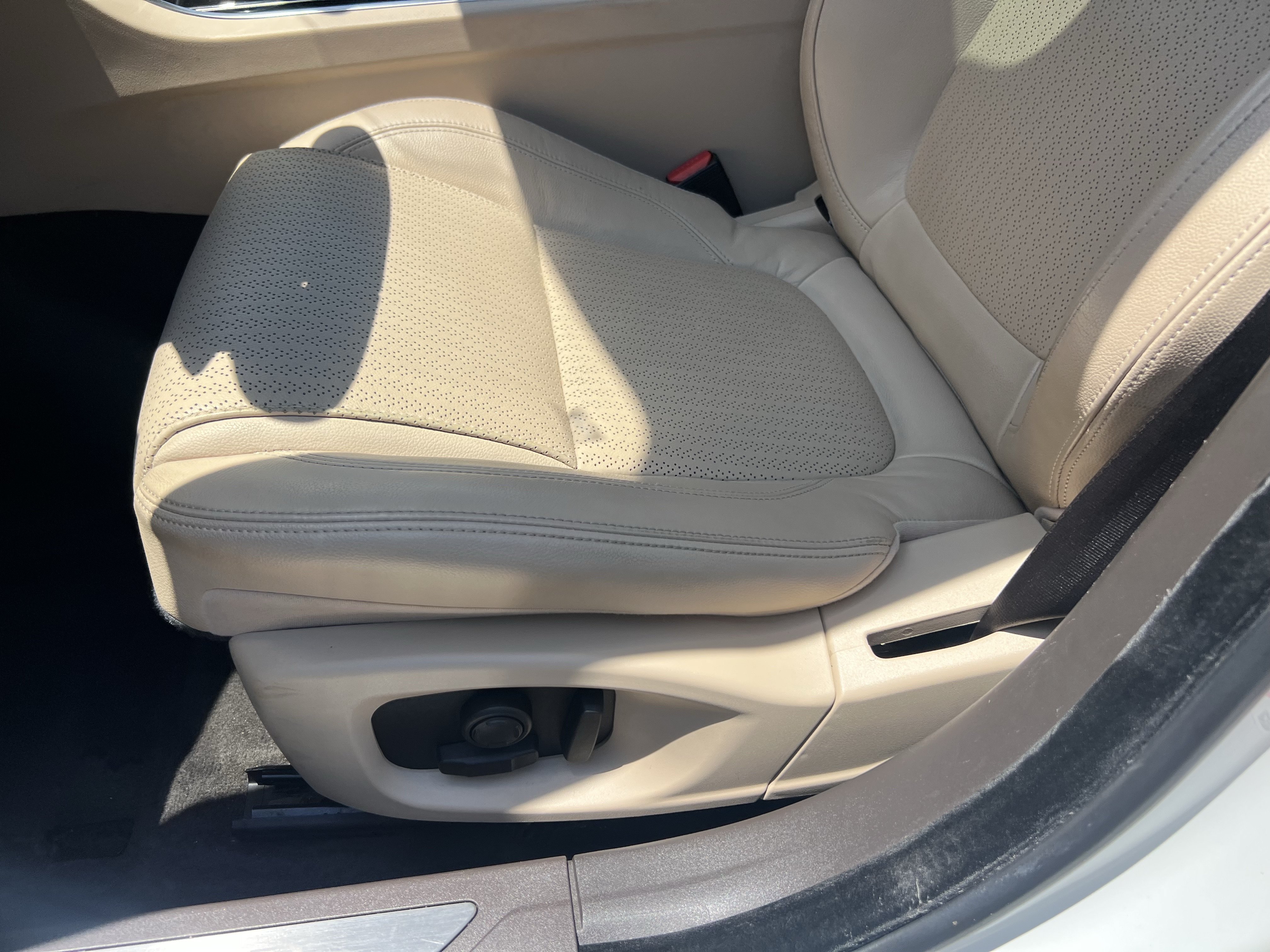 Used 2017 Jaguar XF Prestige RWD image 20