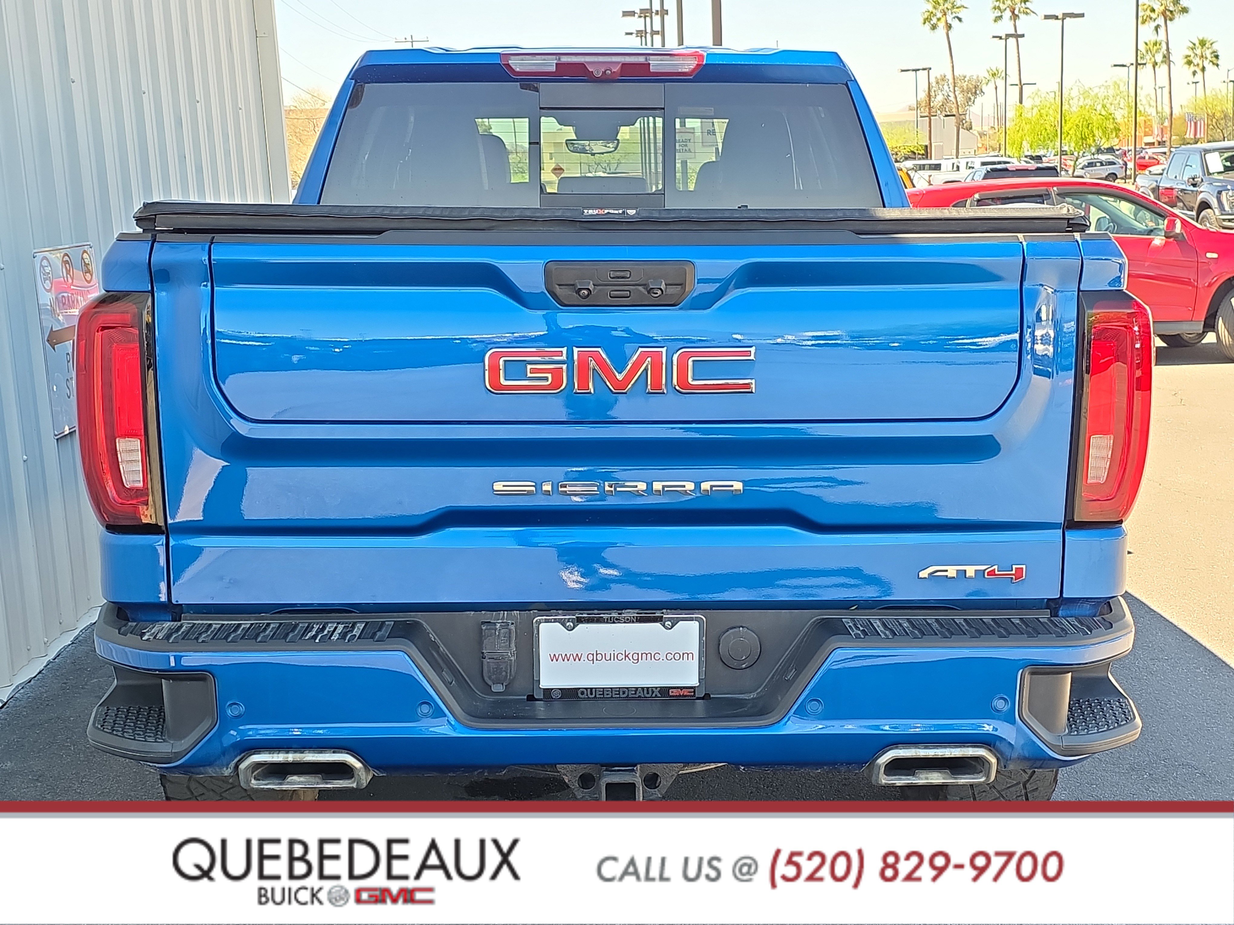 Used 2022 GMC Sierra 1500 AT4 w/ AT4 Premium Package AWD/4WD image 8
