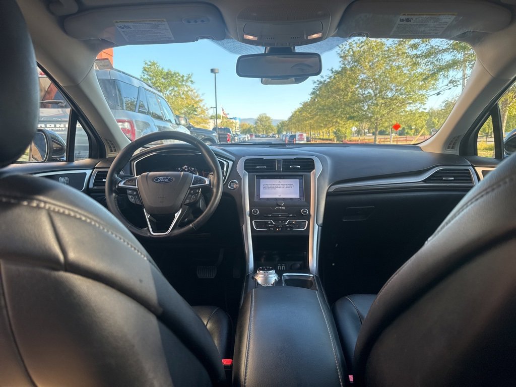 Used 2019 Ford Fusion SEL image 39