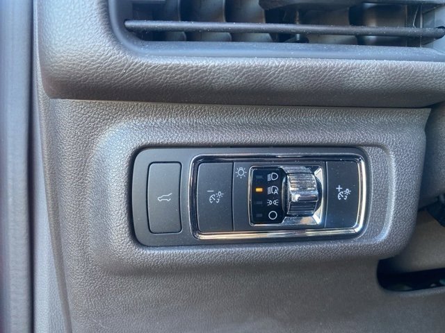 Used 2022 Lincoln Corsair AWD w/ Equipment Group 101A image 12