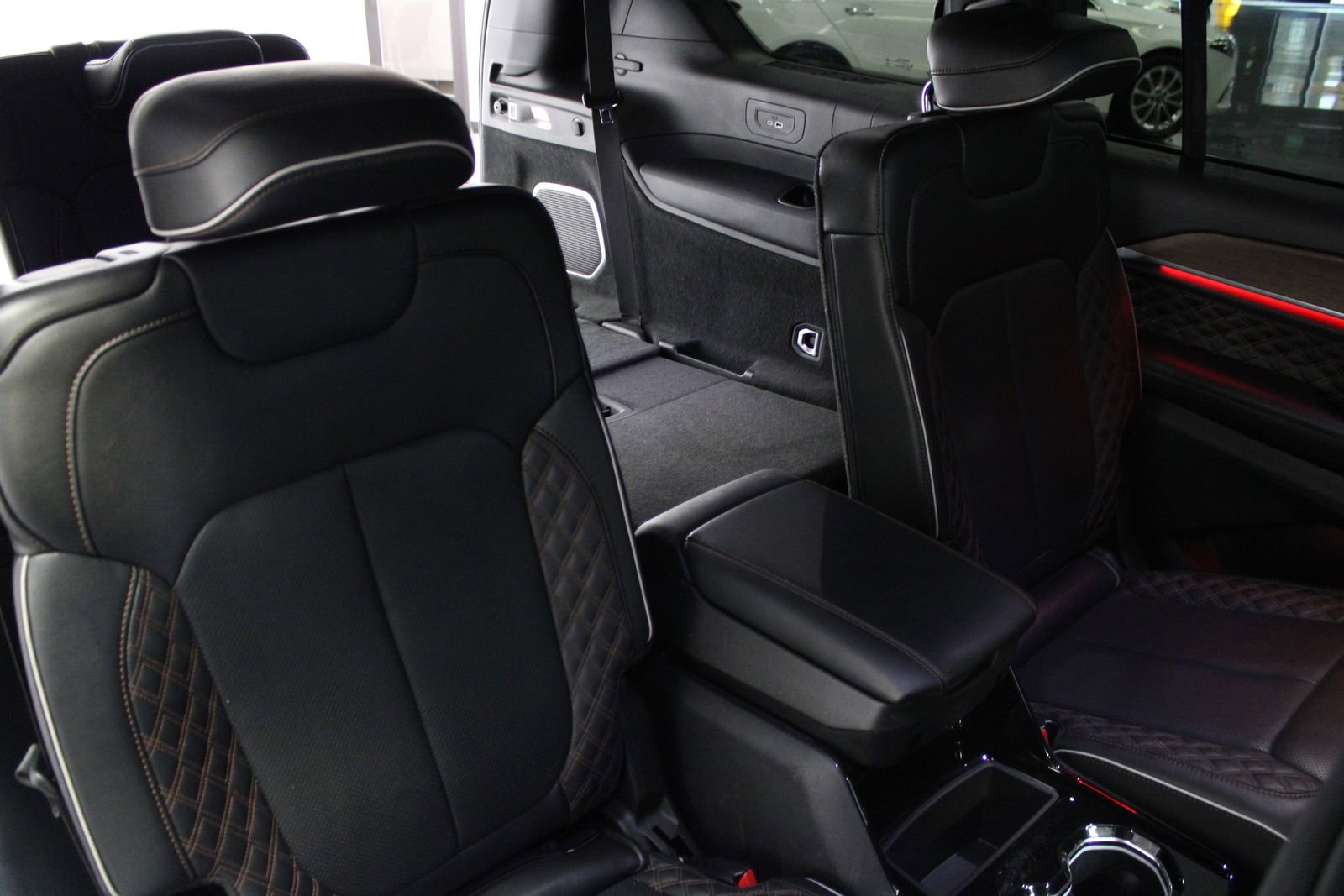 Used 2023 Jeep Grand Cherokee L Summit w/ High Altitude Package image 40