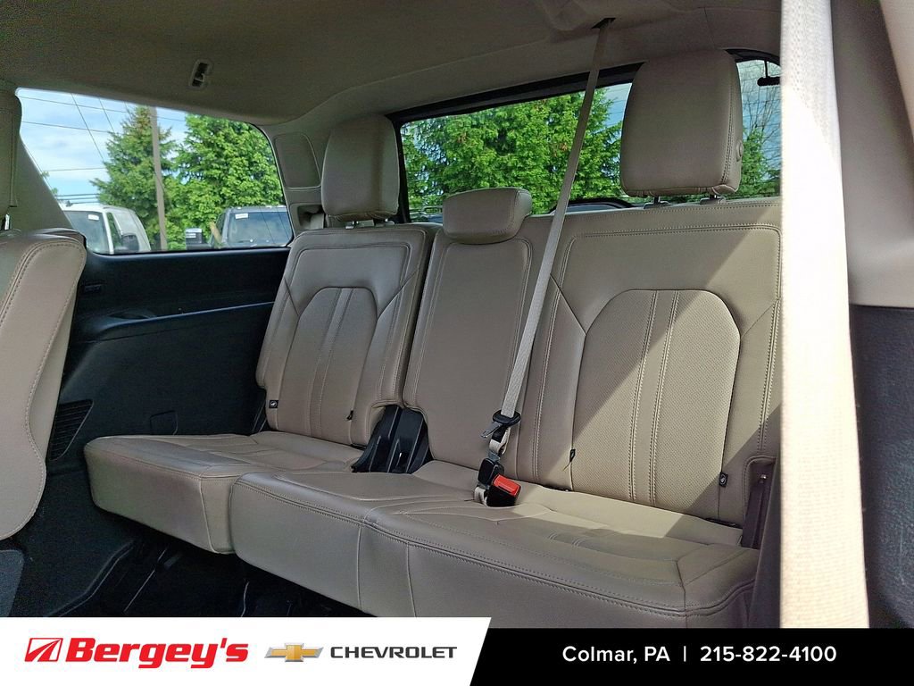 Used 2024 Ford Expedition Limited AWD/4WD image 14