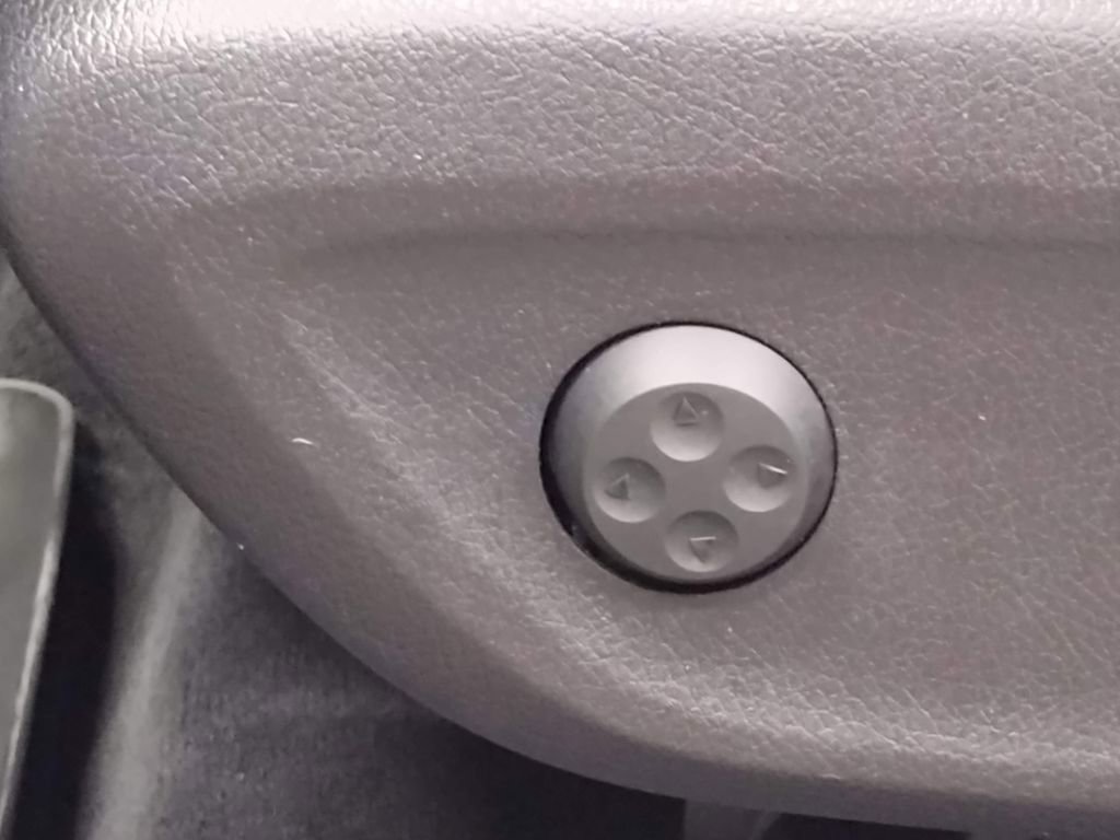 Used 2020 Mercedes-Benz GLE 350 4MATIC image 26