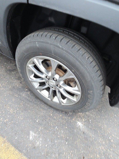 Used 2019 Jeep Cherokee Latitude Plus w/ Comfort/Convenience Group image 26