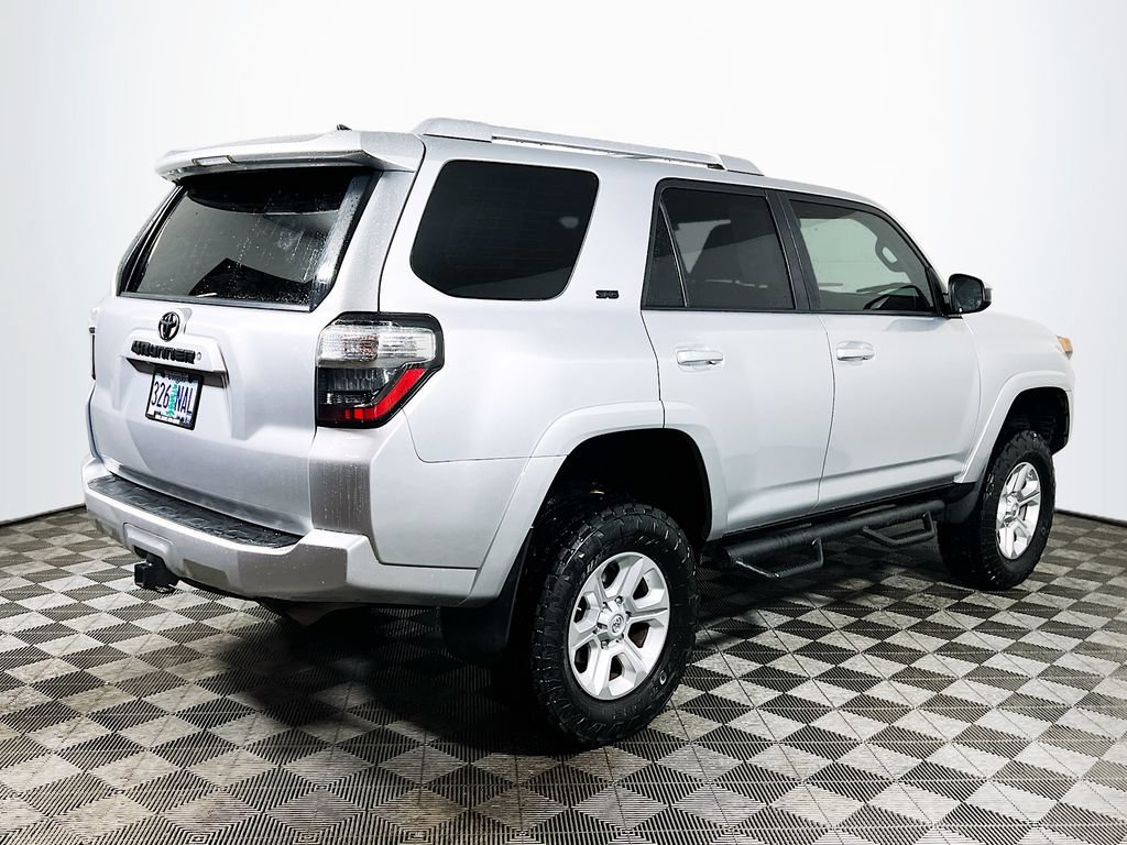 Used 2015 Toyota 4Runner SR5 AWD/4WD image 7