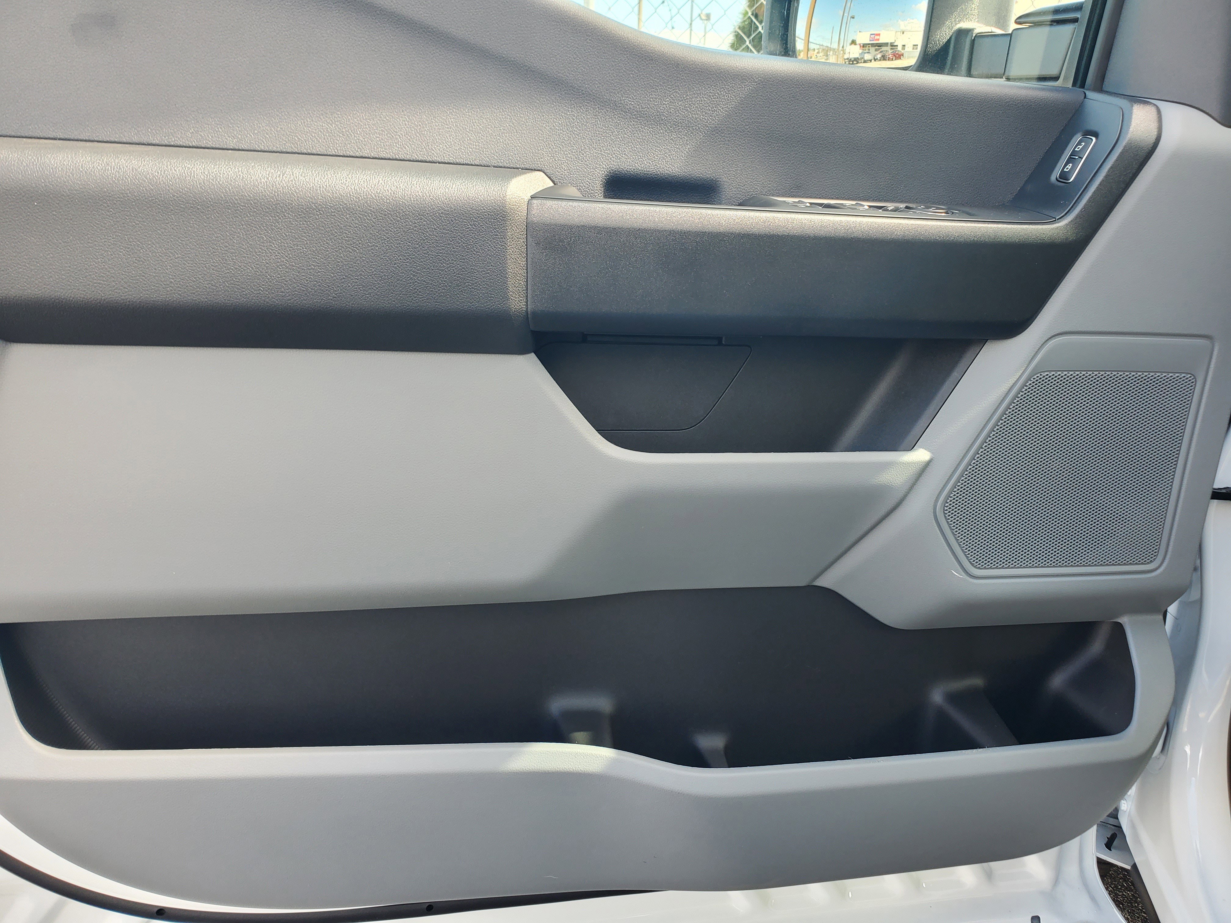 New 2026 Ford F250 XL w/ XL Chrome Package image 13