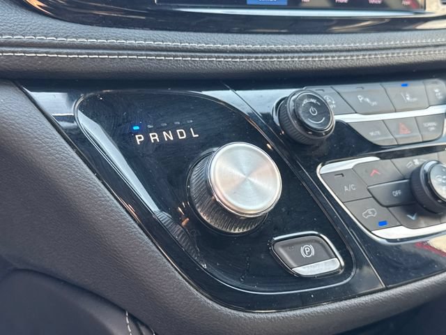 Used 2025 Chrysler Pacifica Limited FWD image 17