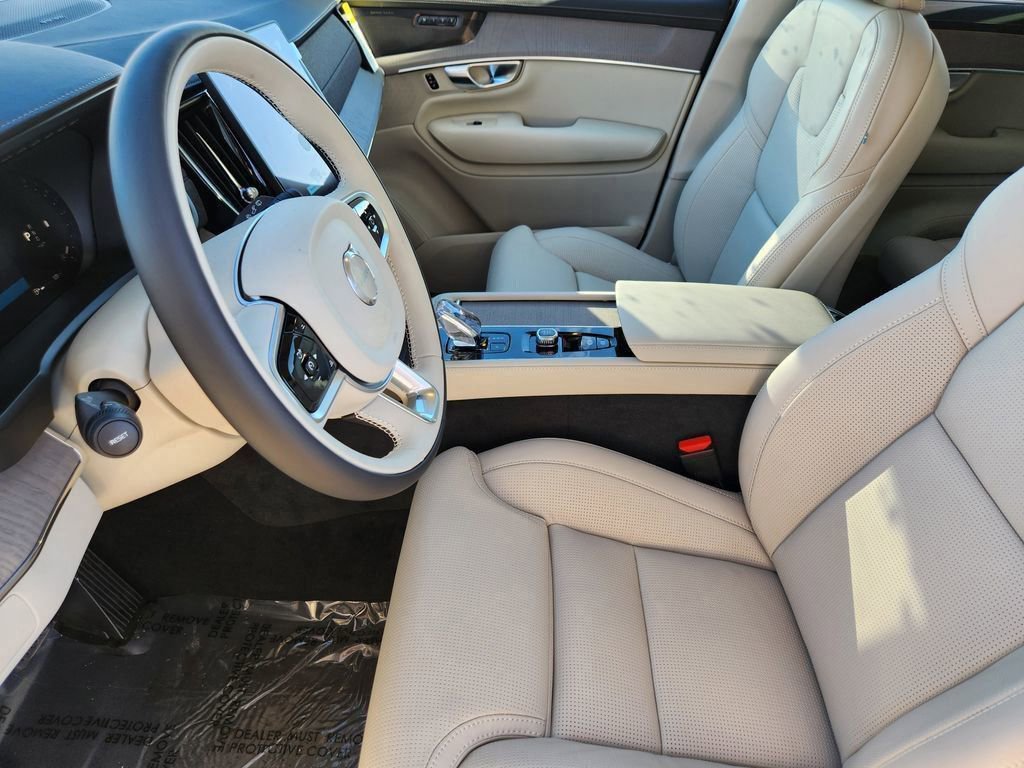 New 2026 Volvo XC90 B6 Ultra w/ Protection Package image 4