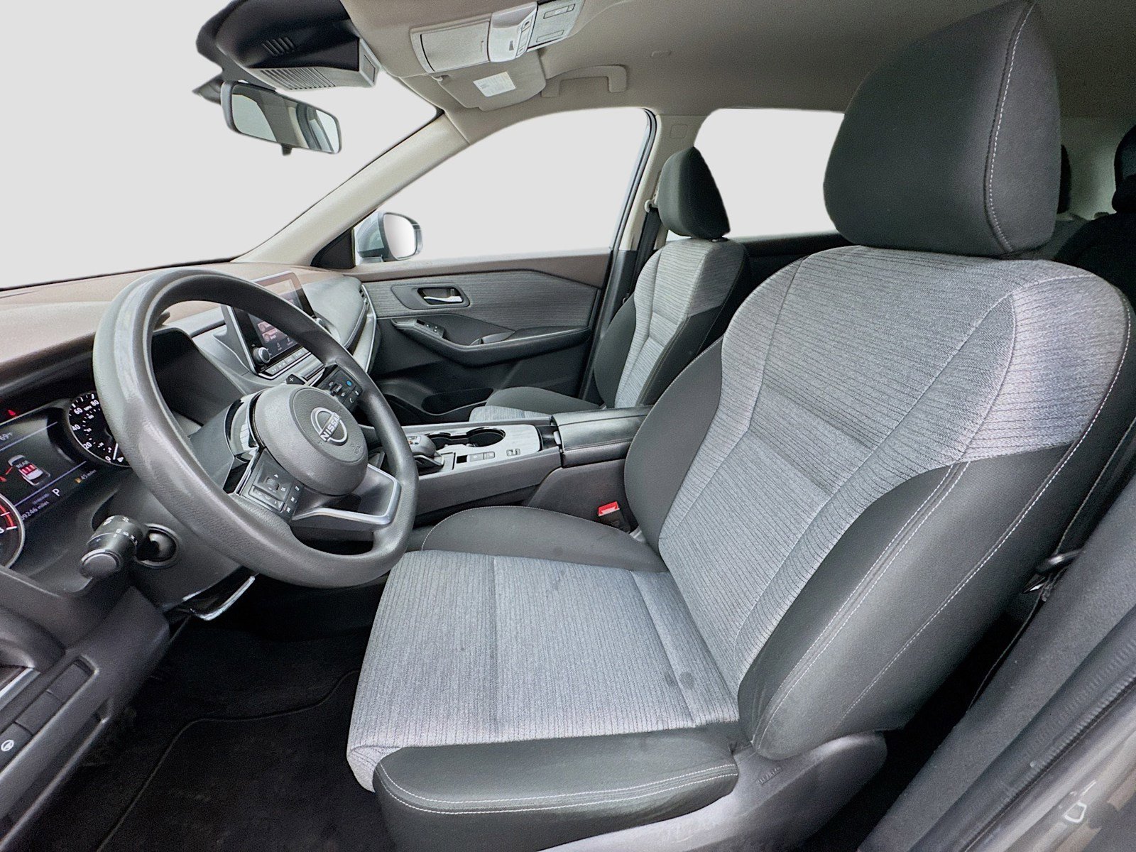 Used 2023 Nissan Rogue SV FWD image 13