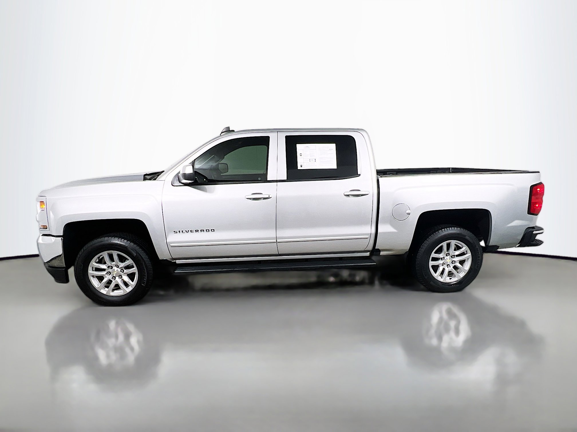 Used 2018 Chevrolet Silverado 1500 LT w/ All Star Edition image 9