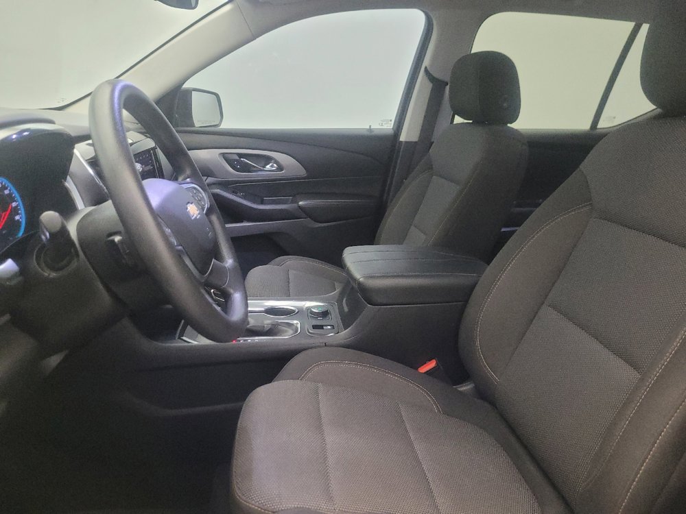 Used 2021 Chevrolet Traverse LS FWD image 17