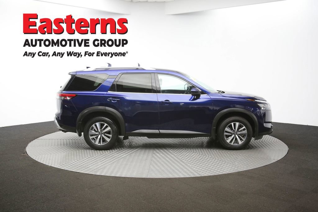 Used 2024 Nissan Pathfinder SL AWD/4WD image 45