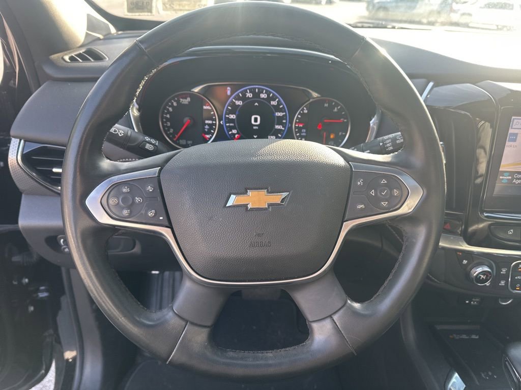 Used 2023 Chevrolet Traverse Premier image 16