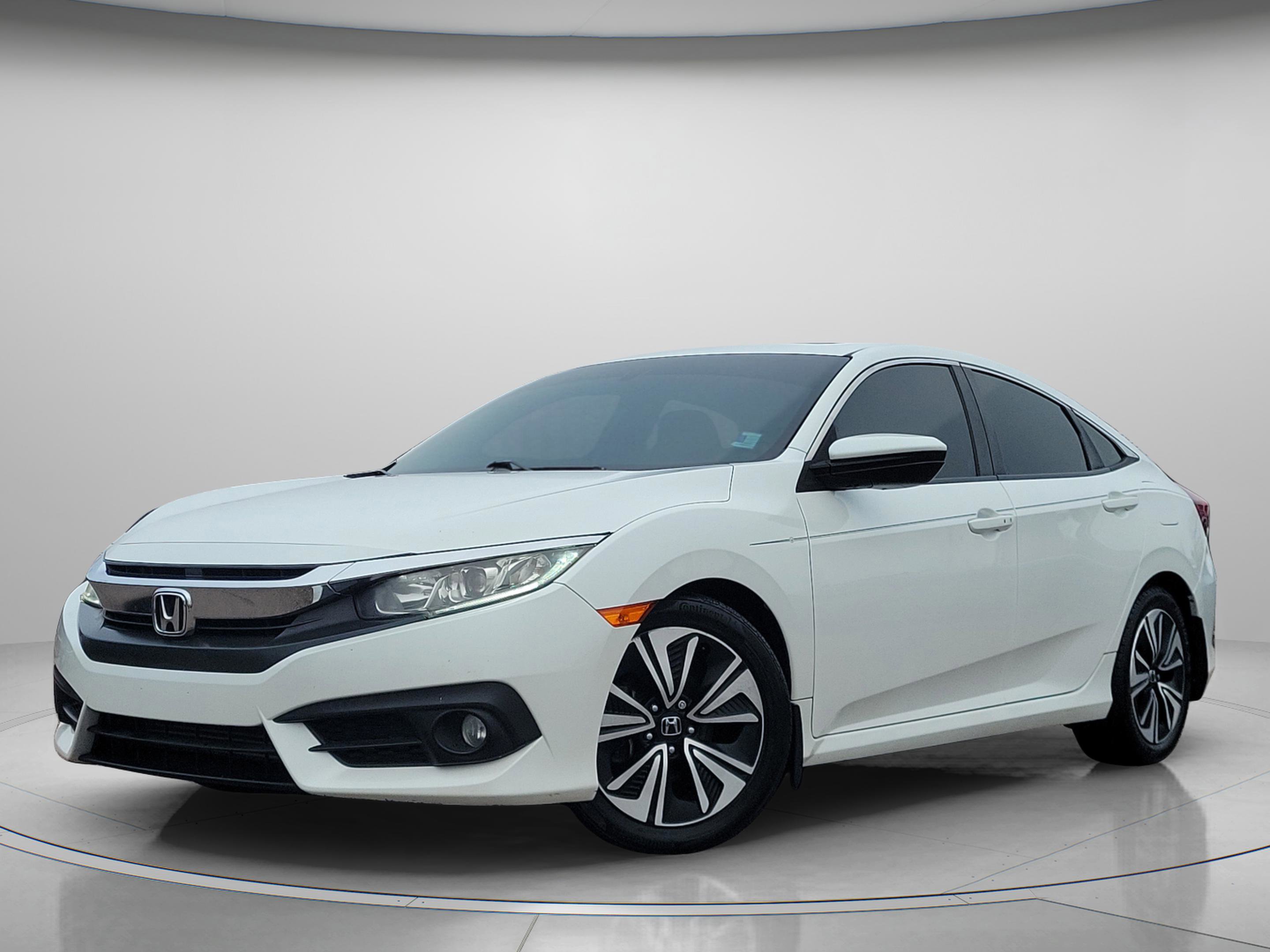 Used 2017 Honda Civic EX-T image 2