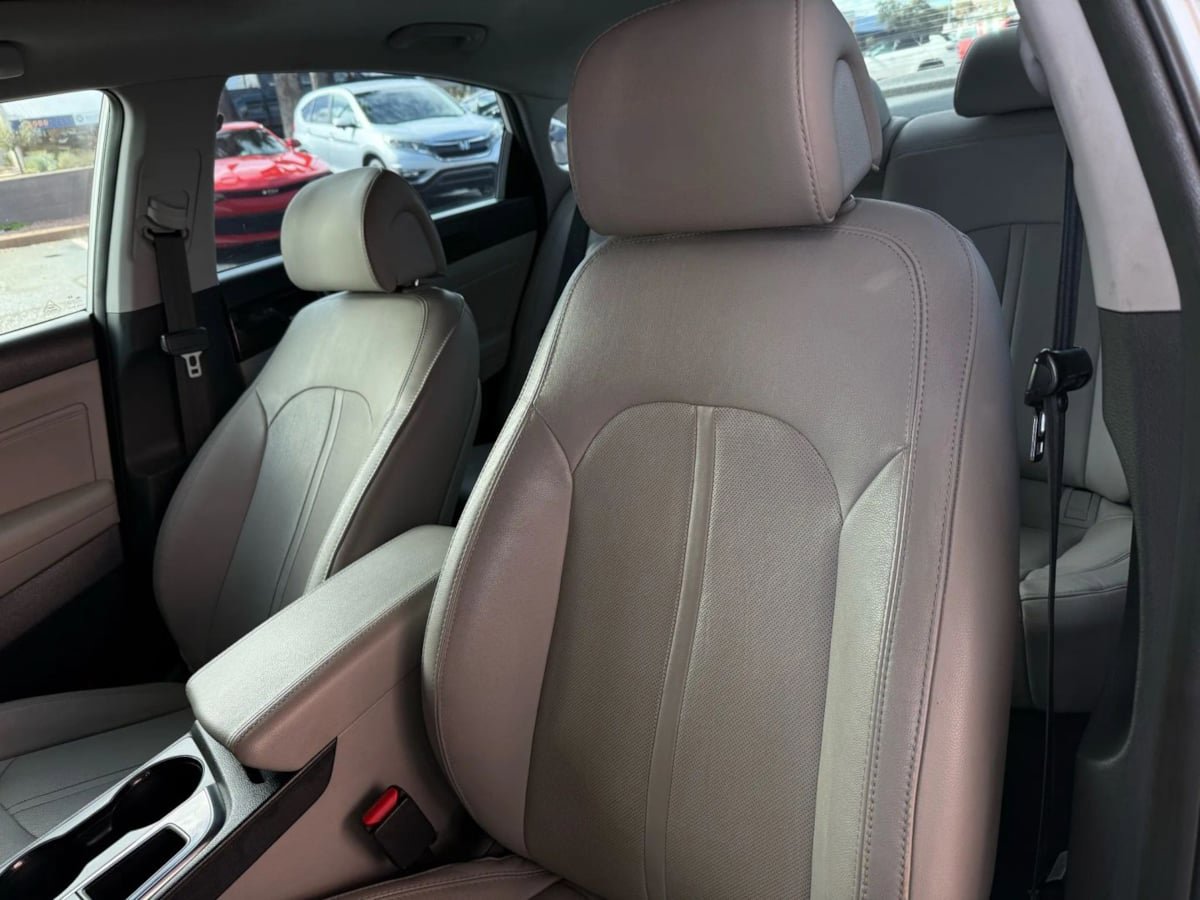 Used 2016 Hyundai Sonata Limited image 38