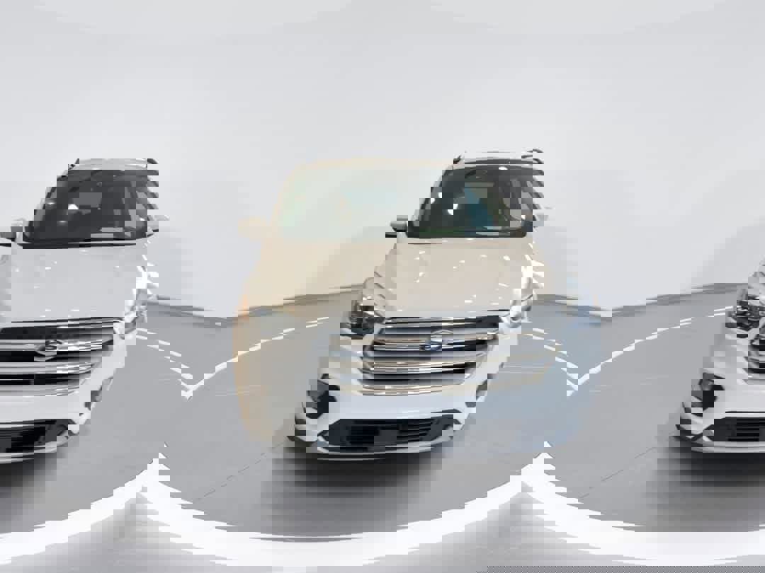 Used 2018 Ford Escape SEL w/ Ford Safe & Smart Package image 3