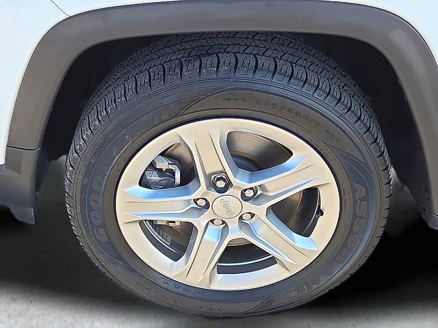 Used 2024 Jeep Compass Latitude AWD/4WD image 9