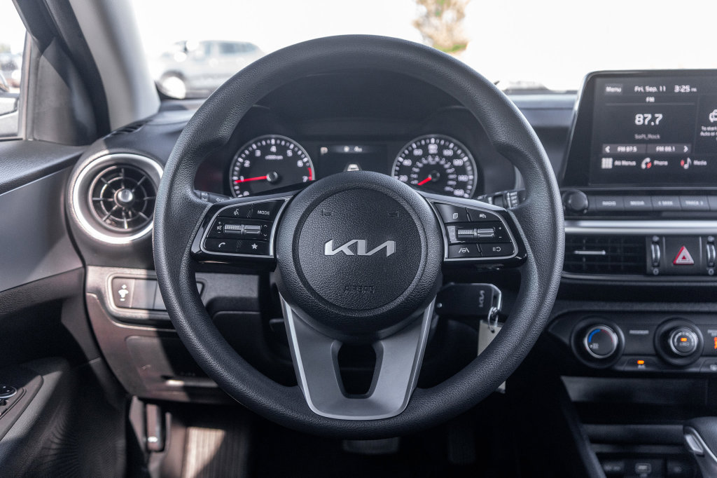 Used 2024 Kia Forte LXS FWD image 14