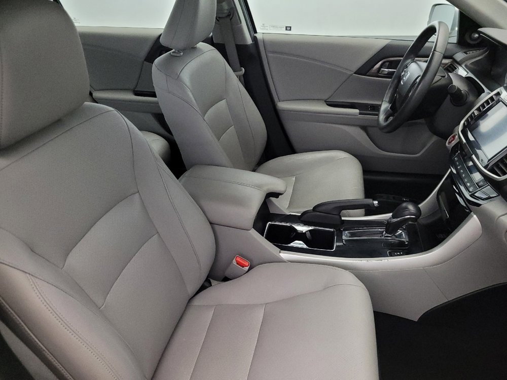 Used 2017 Honda Accord EX-L image 21