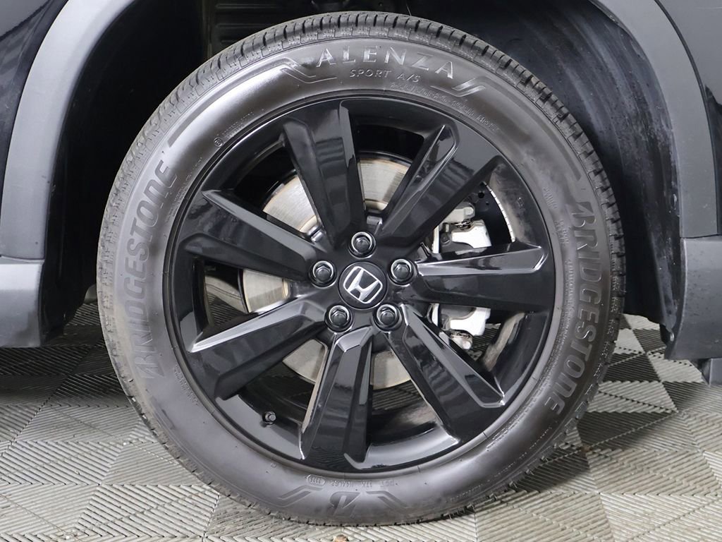 Certified 2025 Honda Pilot Black Edition image 28