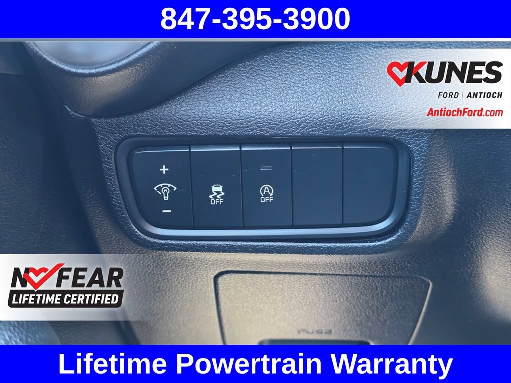 Used 2025 Kia Soul LX w/ LX Technology Package FWD image 43