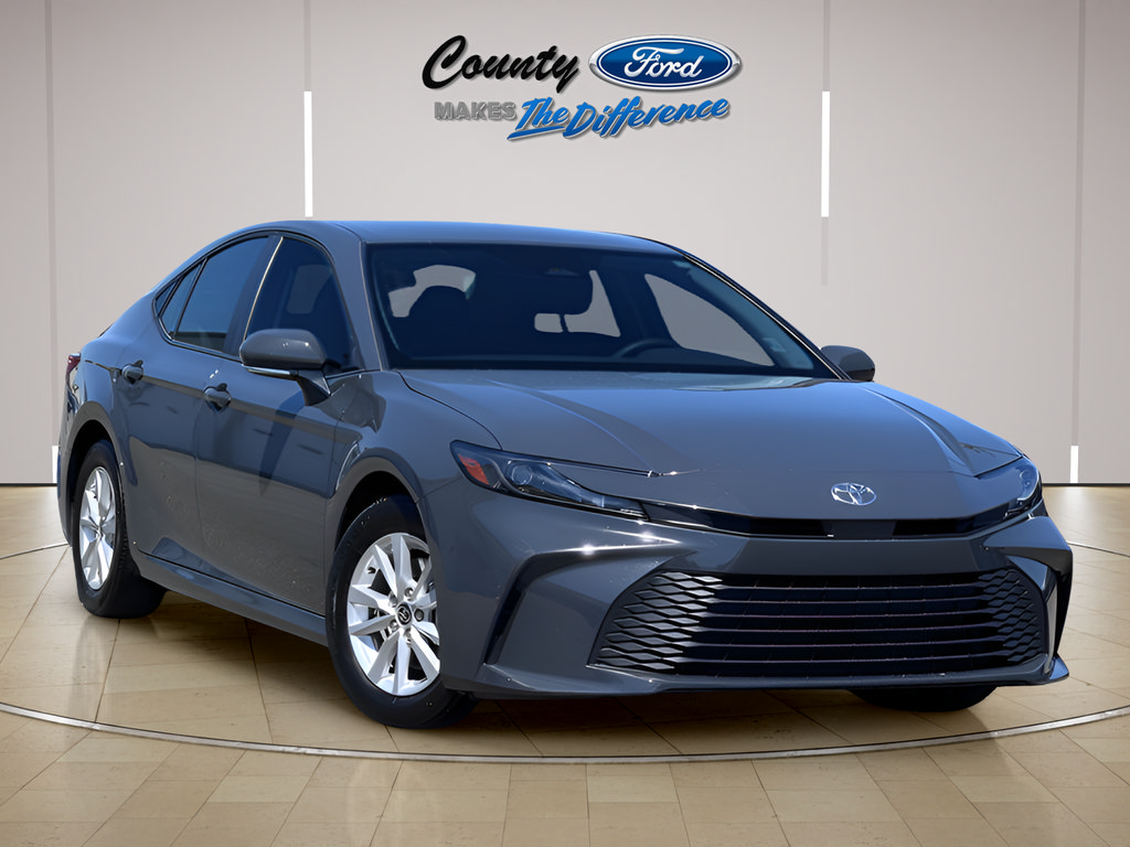 Used 2025 Toyota Camry LE FWD image 1
