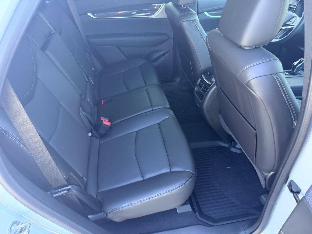 New 2026 Cadillac XT5 Sportv w/ LPO, Floor Liner Package AWD/4WD image 36