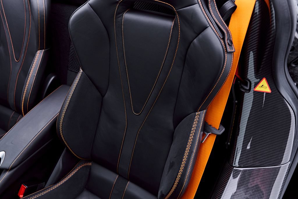 Used 2025 McLaren 750S Spider RWD image 70
