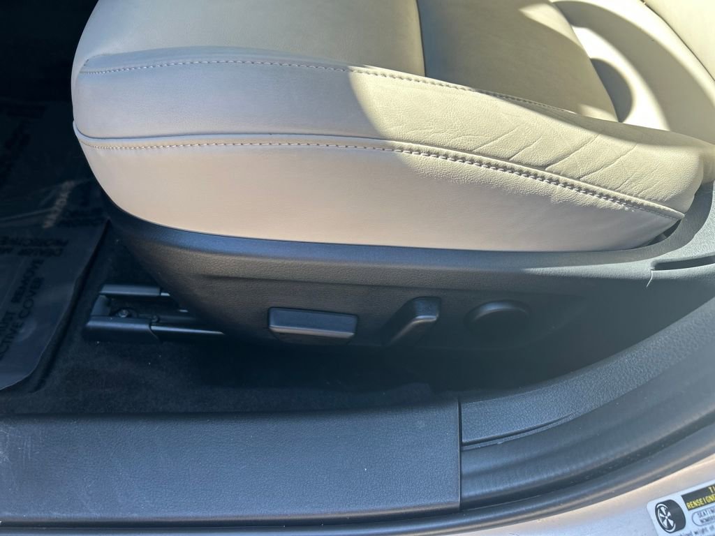 Used 2024 MAZDA MAZDA3 s image 16