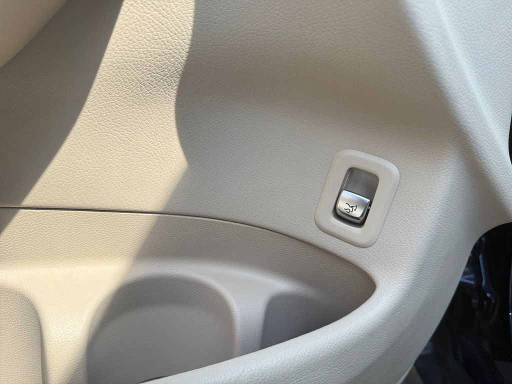 Used 2018 Mercedes-Benz GLC 300 4MATIC image 10