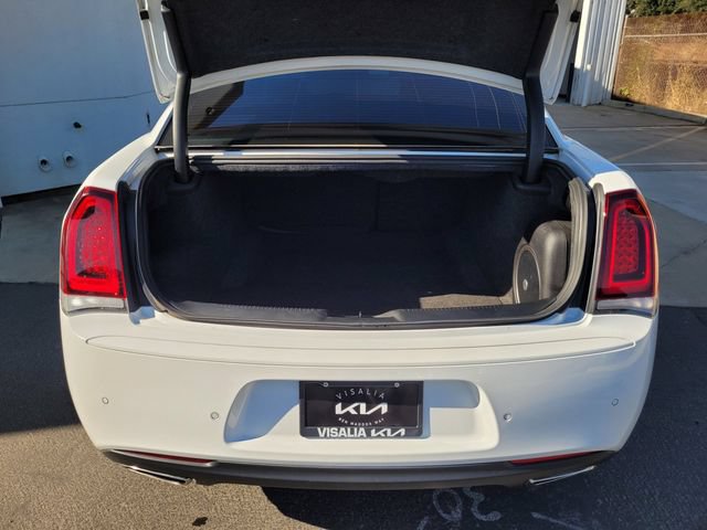 Used 2023 Chrysler 300 S w/ Comfort Group RWD image 27