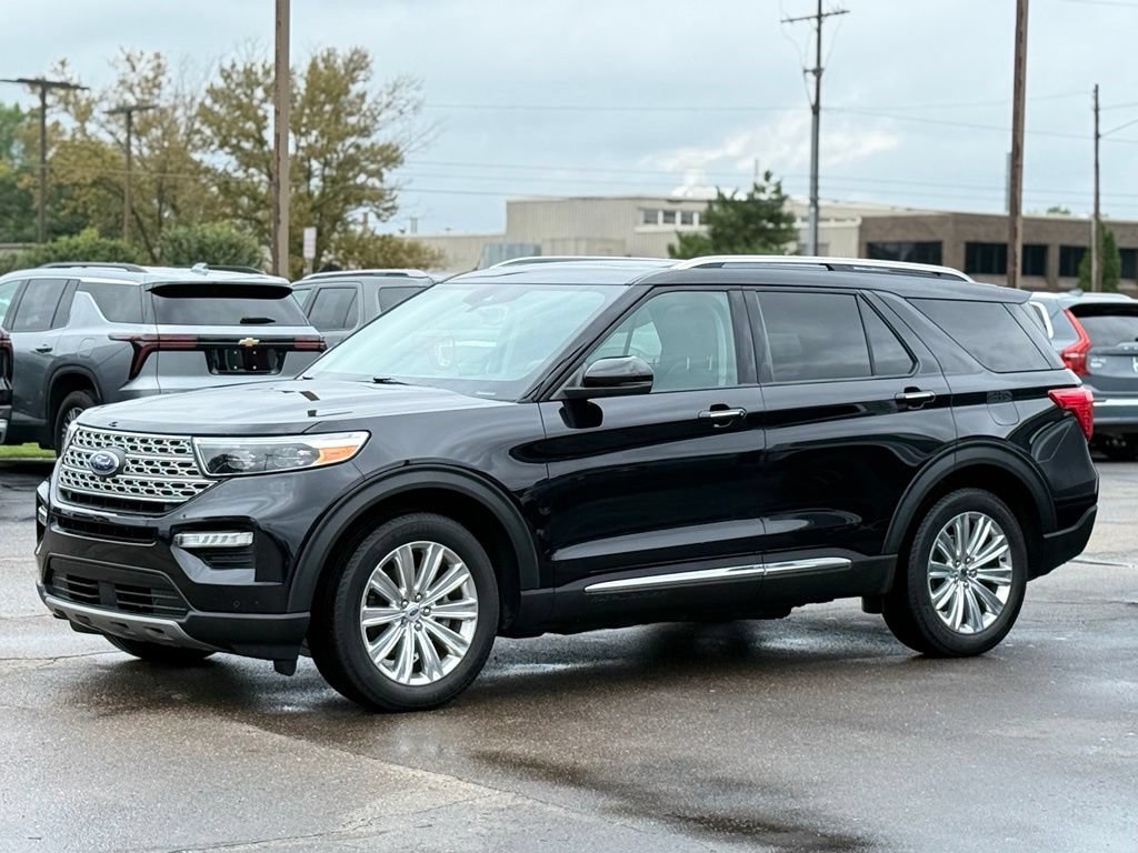 Certified 2024 Ford Explorer Limited w/ Limited Technology Package AWD/4WD image 45