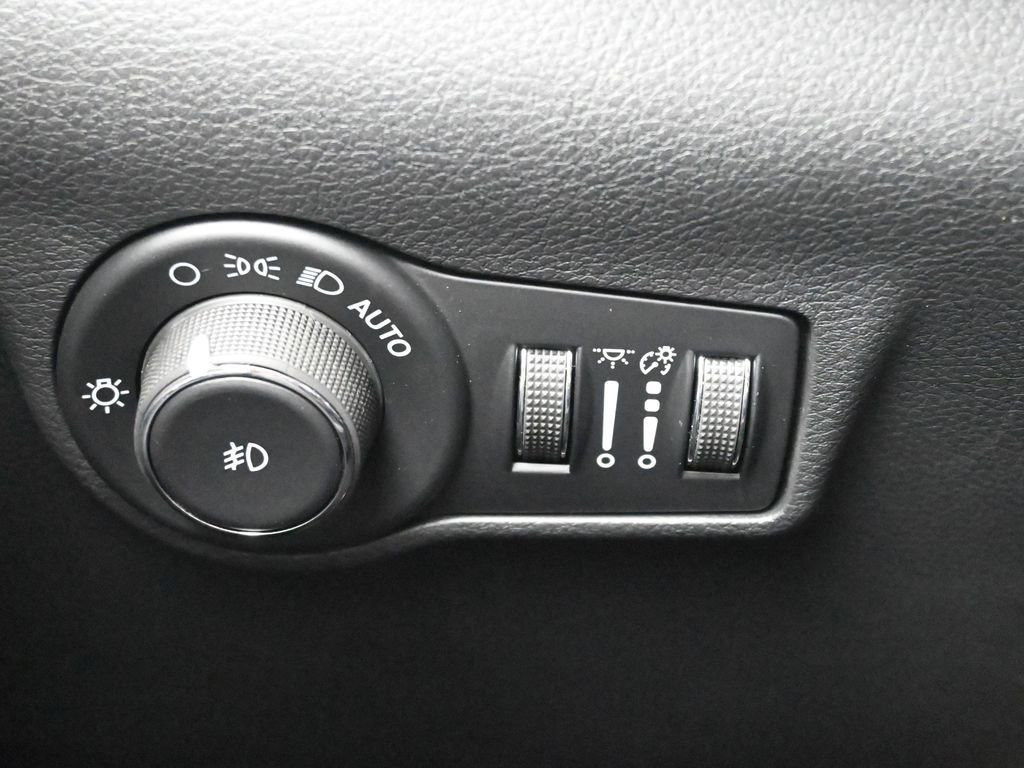 New 2026 Jeep Compass Limited image 21