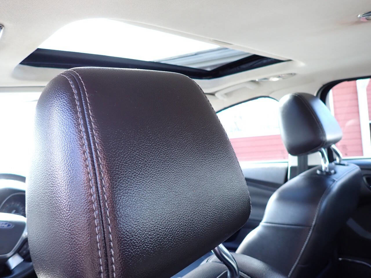 Used 2012 Ford Focus SEL image 9