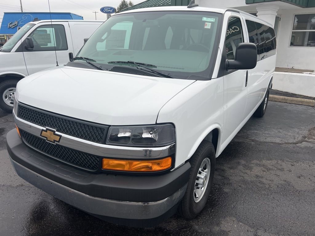New 2025 Chevrolet Express 3500 LT w/ LT Preferred Equipment Group image 1