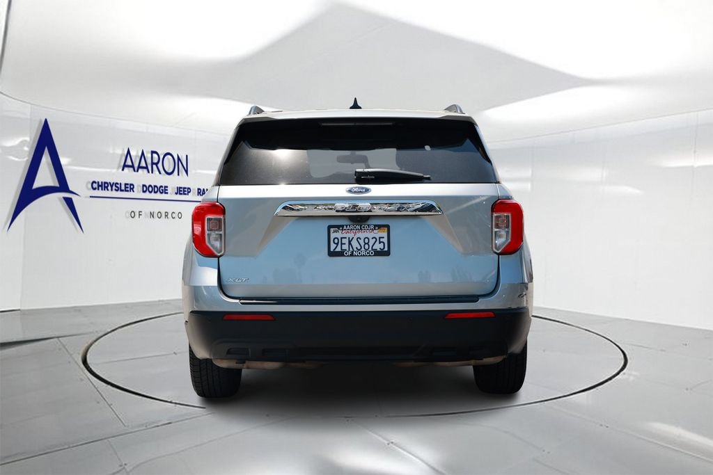 Used 2022 Ford Explorer XLT RWD image 3