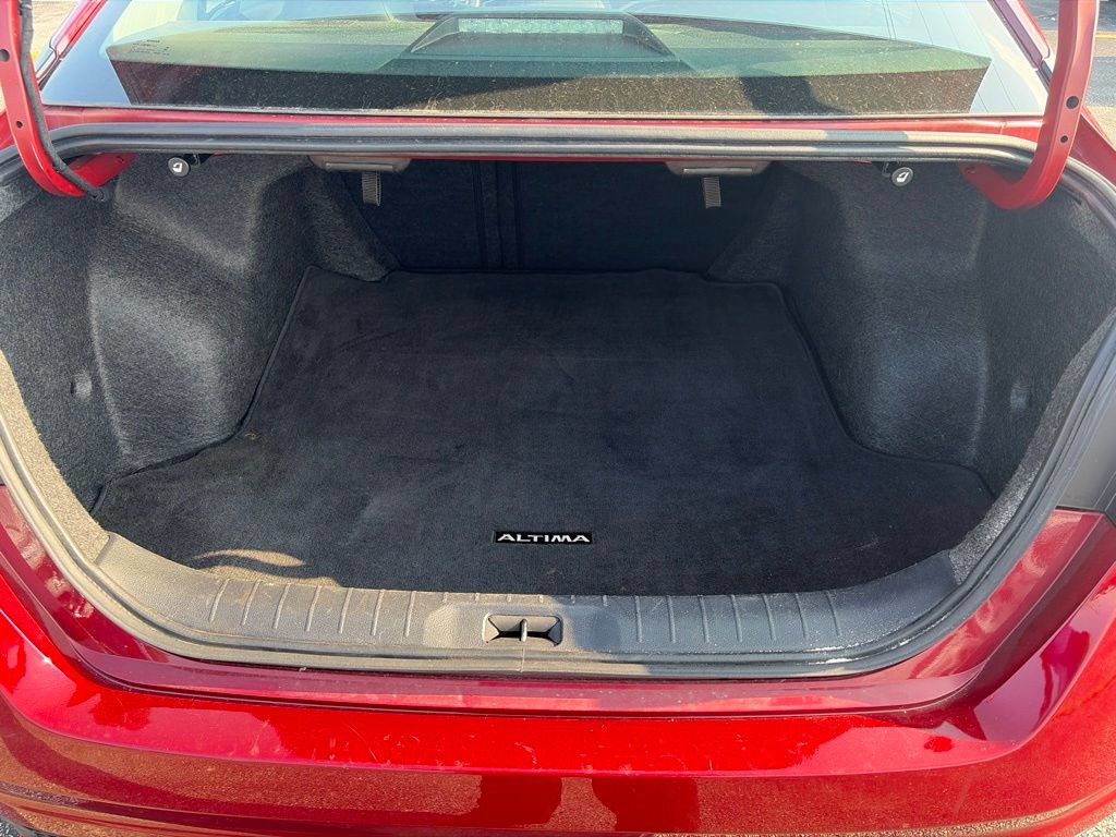 Used 2025 Nissan Altima 2.5 SV FWD image 16