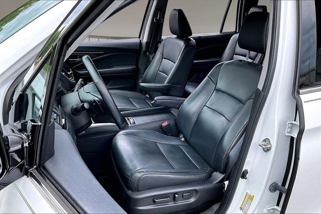 Certified 2020 Honda Pilot Touring image 20