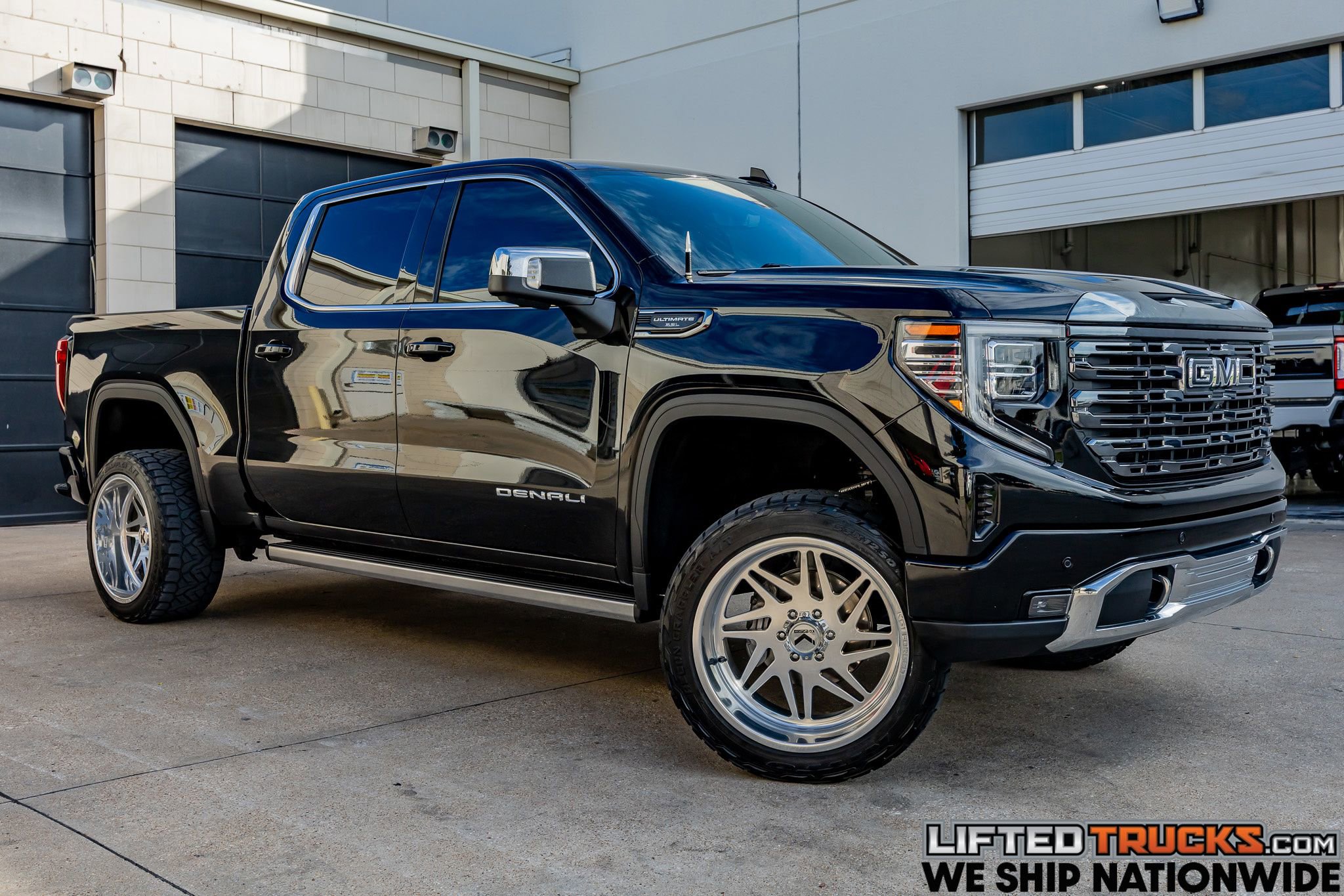 Used 2023 GMC Sierra 1500 Denali Ultimate AWD/4WD image 1