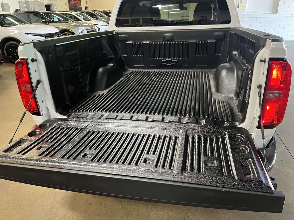 Used 2019 Chevrolet Colorado W/T w/ WT Convenience Package AWD/4WD image 10