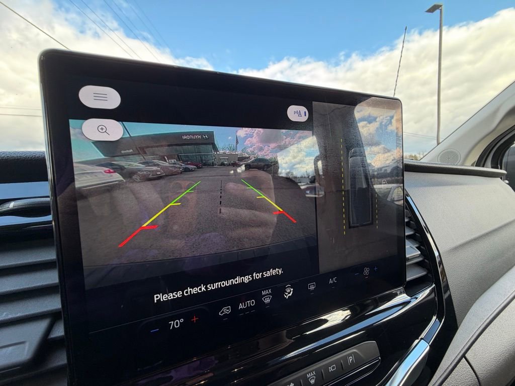 Used 2023 Ford Transit 350 XLT image 19