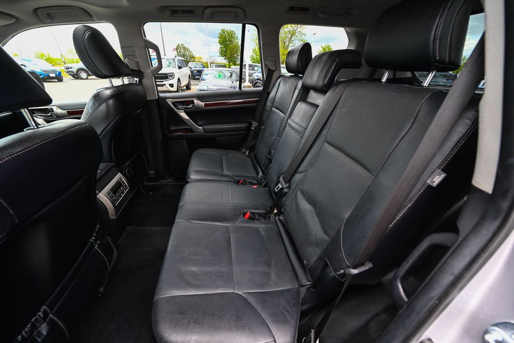 Used 2017 Lexus GX 460 Premium w/ Premium Package AWD/4WD image 22