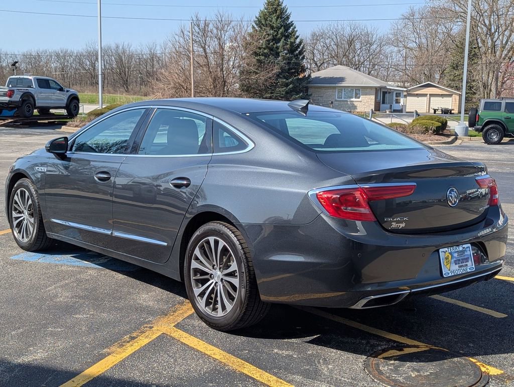 Used 2017 Buick LaCrosse Essence image 5